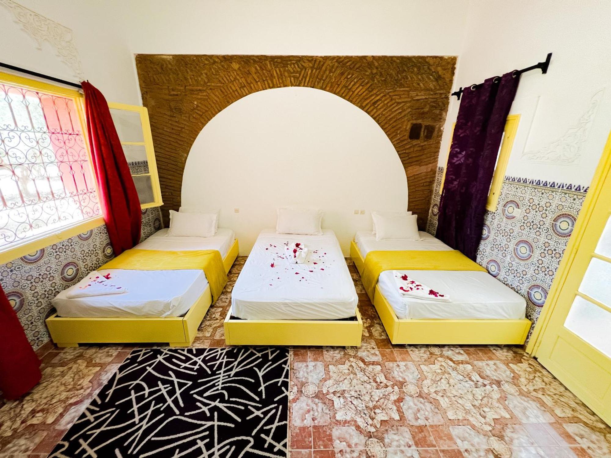 Guest House Qodwa Sidi Abdallah Ghiat Buitenkant foto